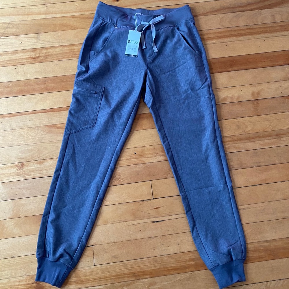FIGS jogger scrubs